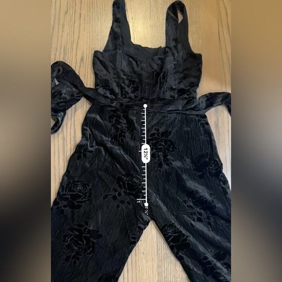 Anthropologie Noir Velvet Burnout Jumpsuit-NWOT-Size 4P - Picture 9 of 12